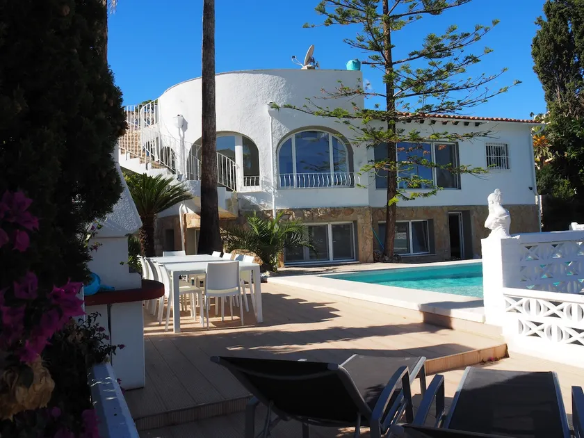 Beautiful newly renovated villa, great mountain view. - Image 1