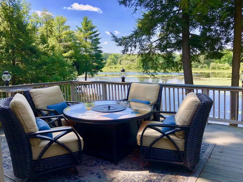 Magical Sunsets, Quiet, Cozy, Waterfront @ Li'l Love Inn - Image 1