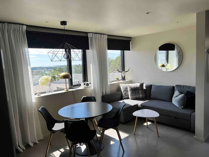 Functional apartment in newly built villa with sea view - Image 1