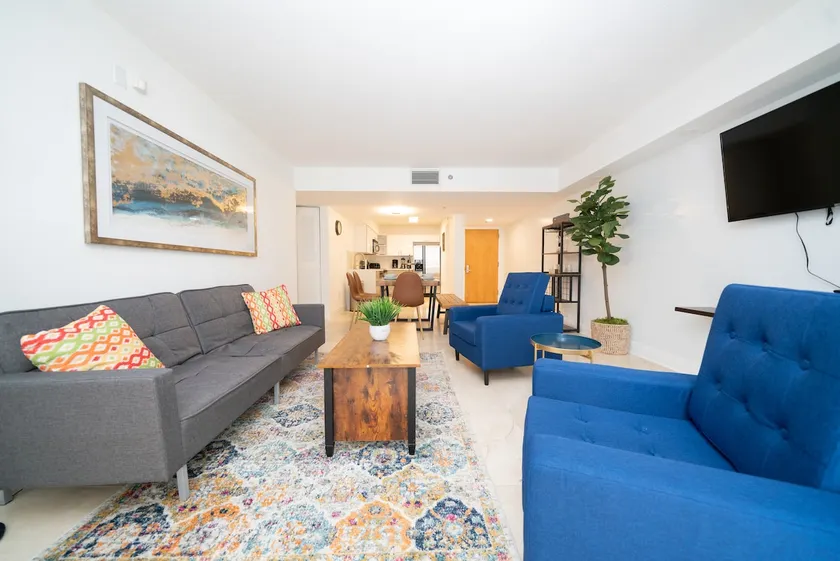 2BR Heart of Brickell W/ Pool, Hot Tub, and Gym! - Image 1