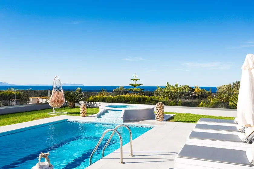Villa Anna Maria! piscina privata, jacuzzi, ping pong, 5 'di spiaggia sabbiosa e negozi! - Image 1