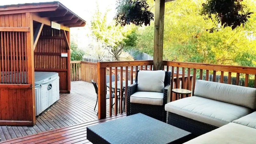 Wine+Ski House - late summer special pricing! - Image 1
