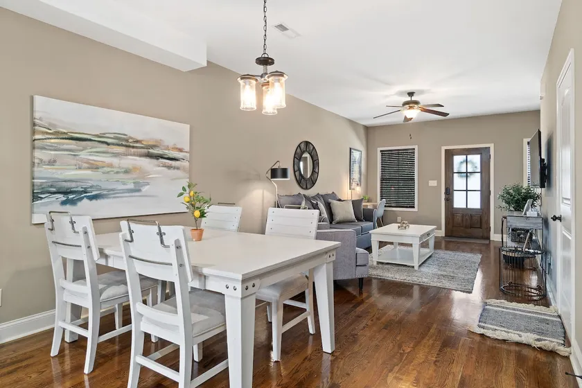 Downtown Luxury 2Bedroom Townhome - Image 1