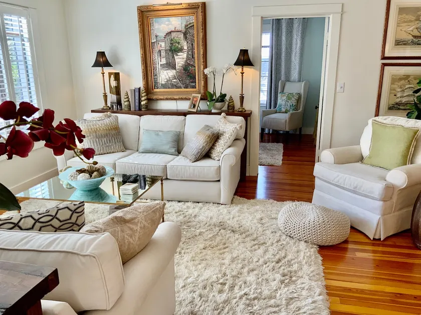 Charming, Chic, 192O’s Cottage 1/4 mile from town - Image 1