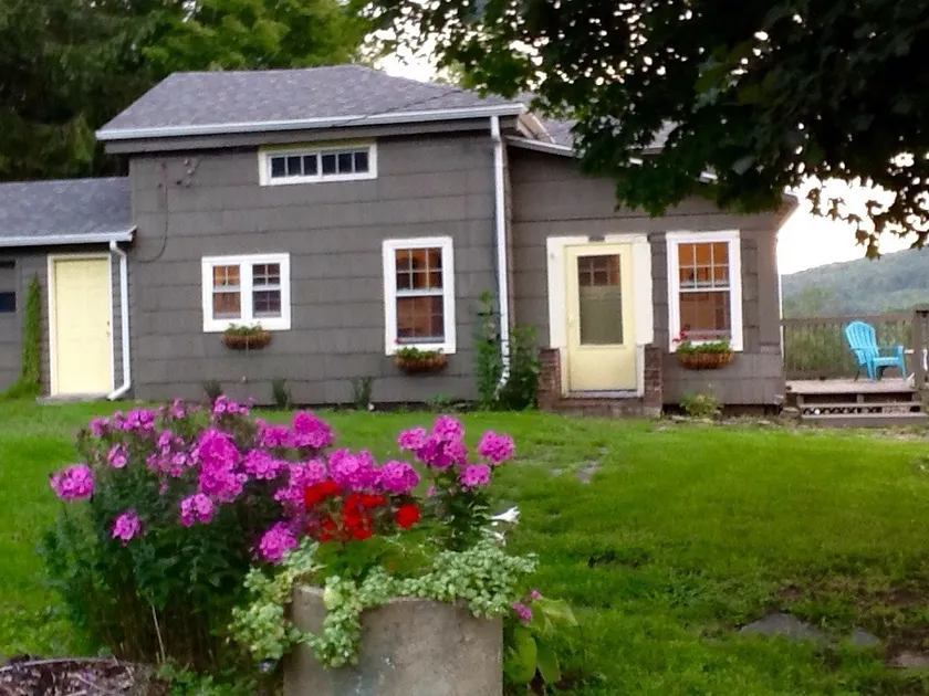 Farmhouse at Brookdale Farms- a private, refuge - Image 1
