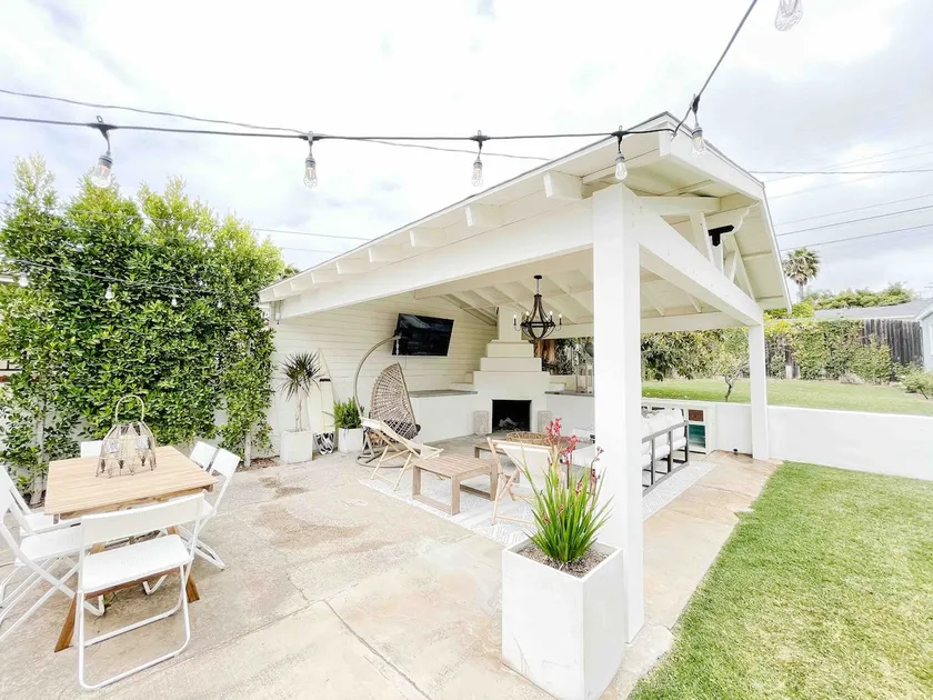 Sunny Family Friendly Home I Near Beach + Shops - Image 1