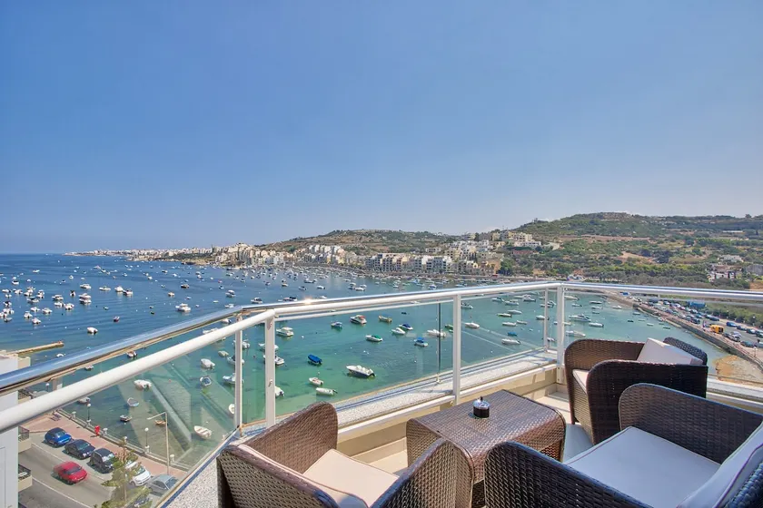 HV12 - Sea Front Penthouse - Image 1