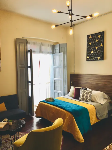 Golden Apto./QUEEN SIZE BED/FAST WIFI/PRIME SPOT - Image 1