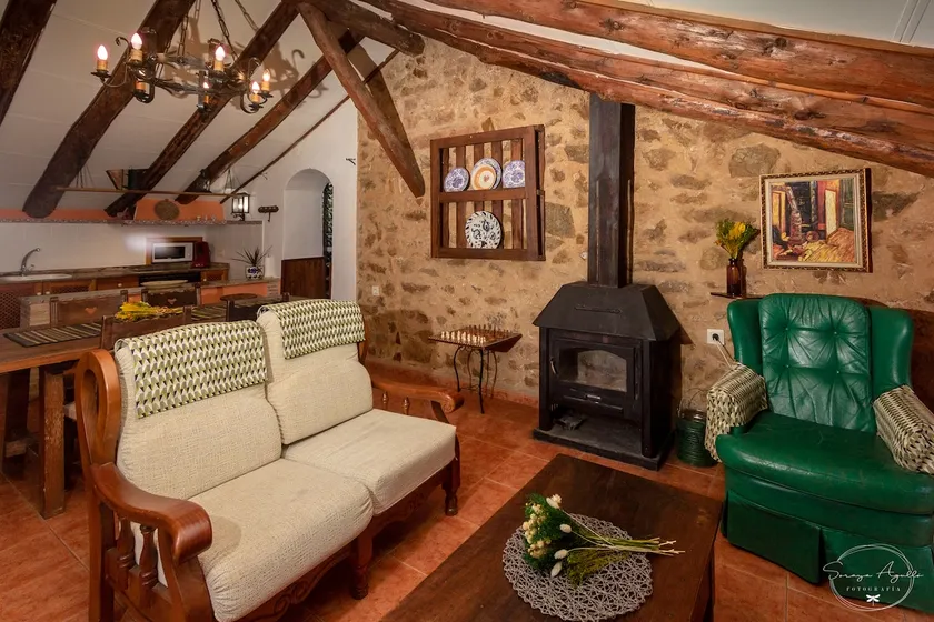 Discover the Sierra del Segura in C. Rural LA VENTA - Image 1