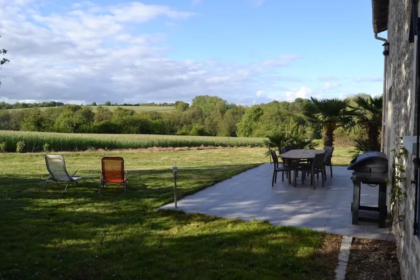 Quiet cottage 200 m from Lake Vouraie - Image 1