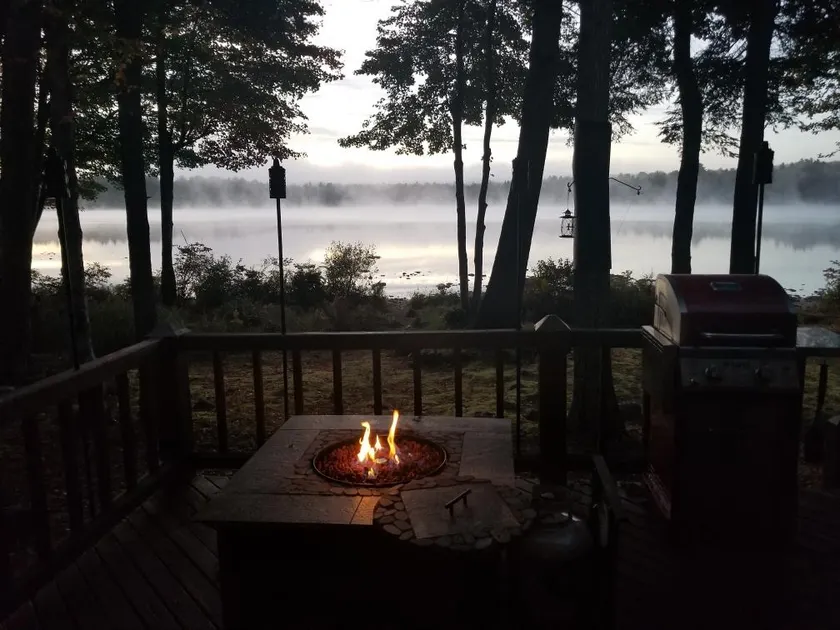  Cozy Pinecrest Lakefront Retreat w/ Deck & Kayaks - Image 1