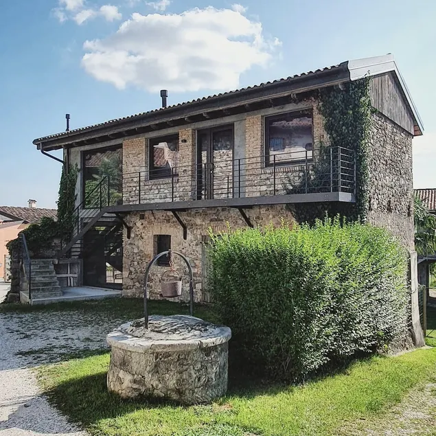 Prestigious barn_ with a contemporary twist - Image 1