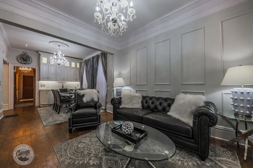 Opulent 3bdr2bth Old Town Luxury + Parking prmts - Image 1