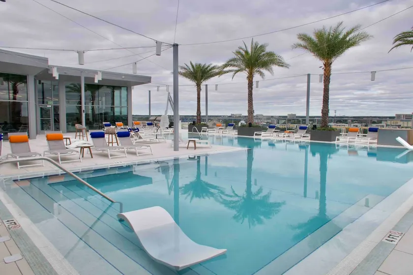 On top of the world -Breathtaking 1bdr w/city view - Image 1