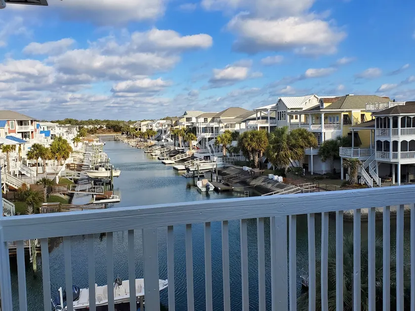 WOW! Canal House-Hot Tub, Dock, Pool Table & Pets! - Image 1
