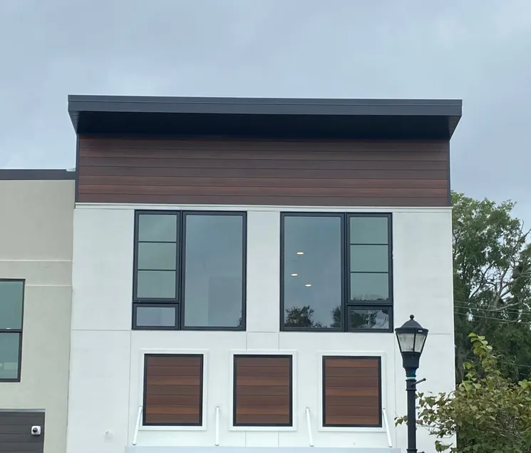Downtown Park Circle Modern - Image 1