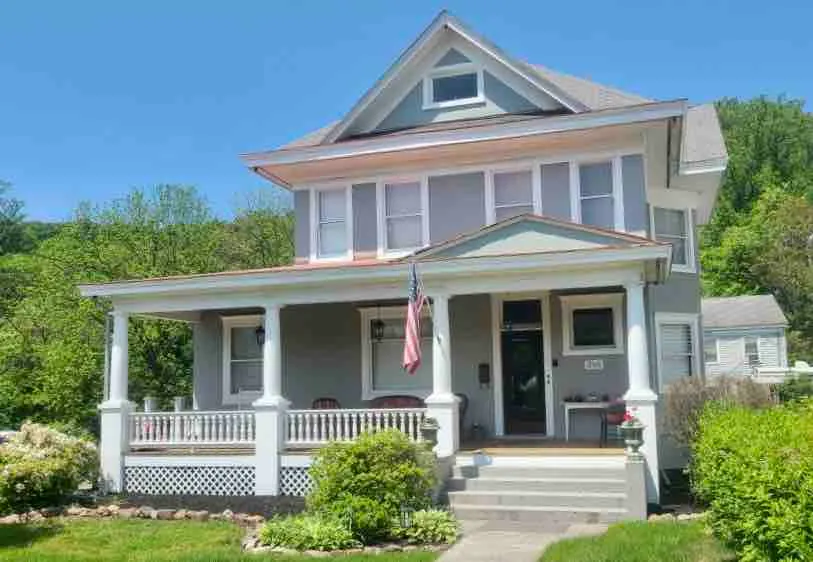 The Abby ~ Large Home in Berkeley Springs - Image 1