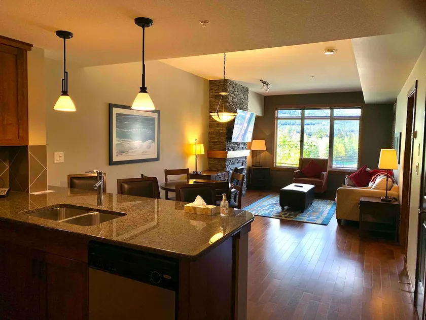 Mountain View Suite at Stoneridge - Image 1