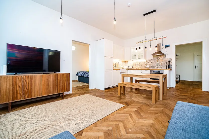 Elegant, modern, 2-bed flat by Museum of Prague - Image 1