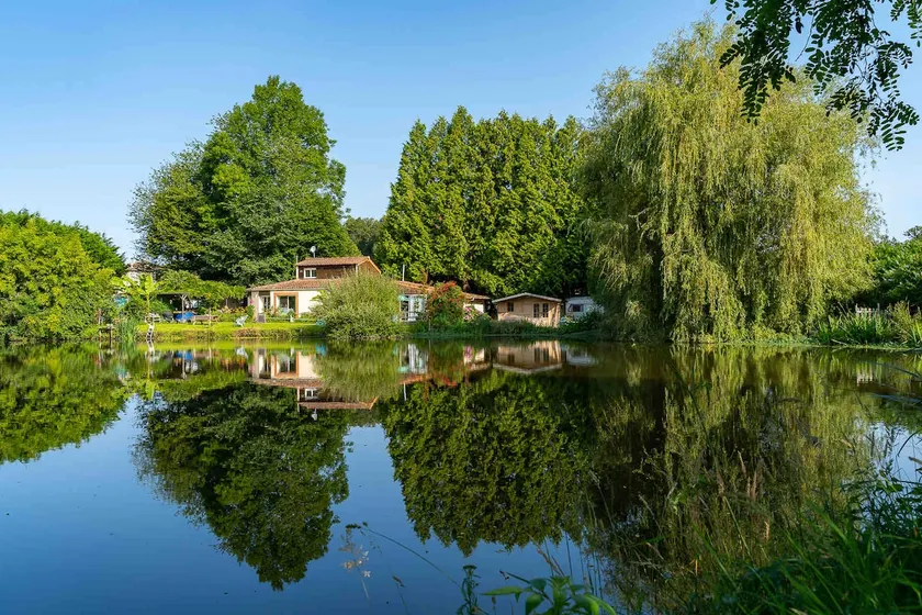 Lake View Retreat - Image 1