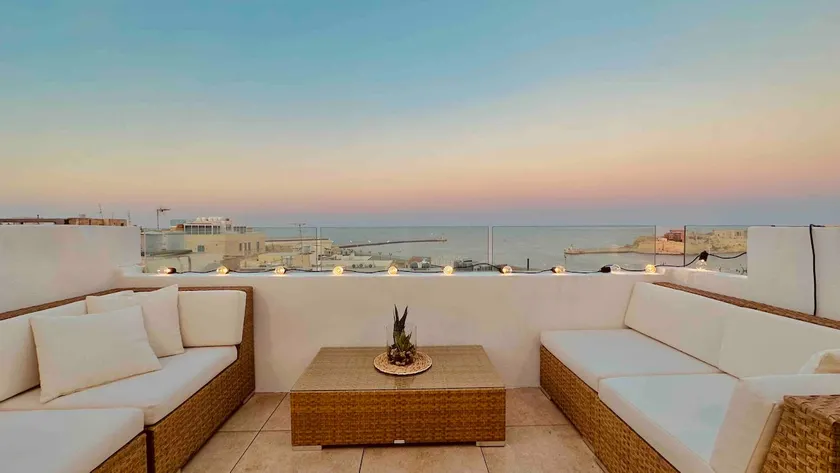 Grand Harbour View - Image 1