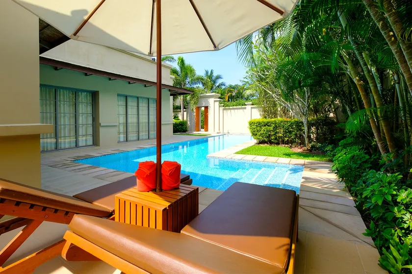 2-bedroom luxury villa with a pool on Bangtao beach - Image 1