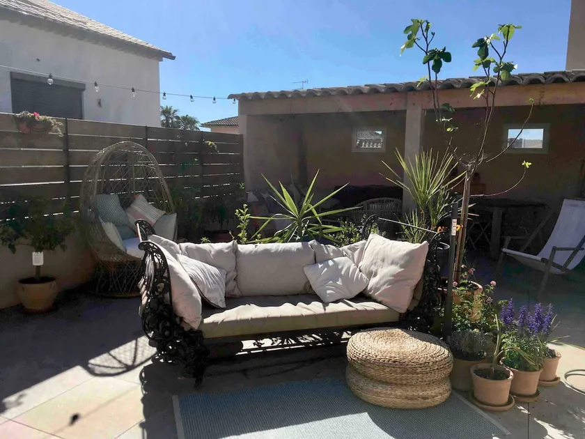 Oasis in the heart of the village - Image 1