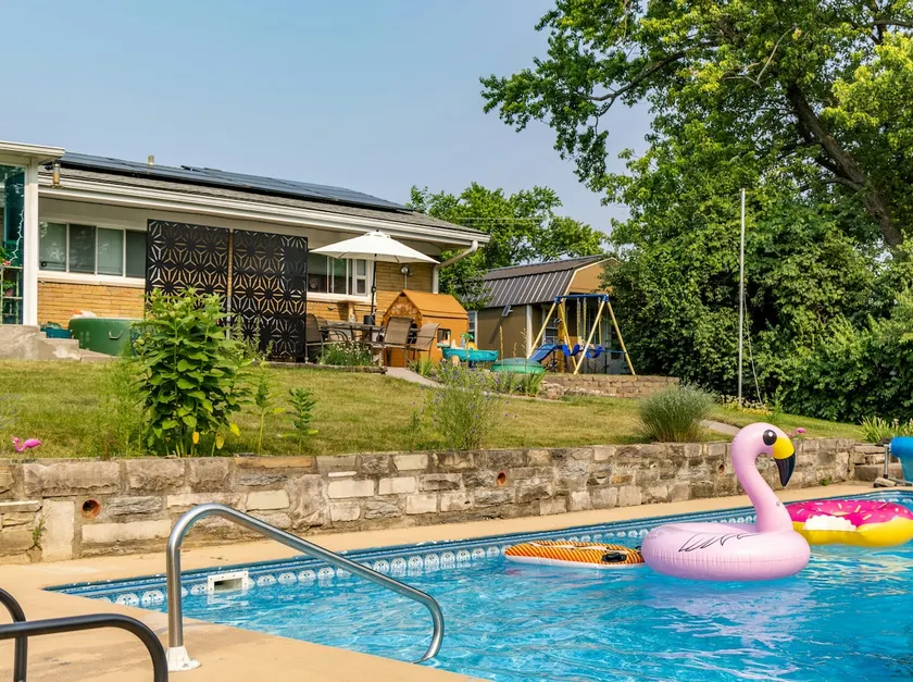 Mod Lodge Close to Cincinnati Big Pool EV Charger - Image 1