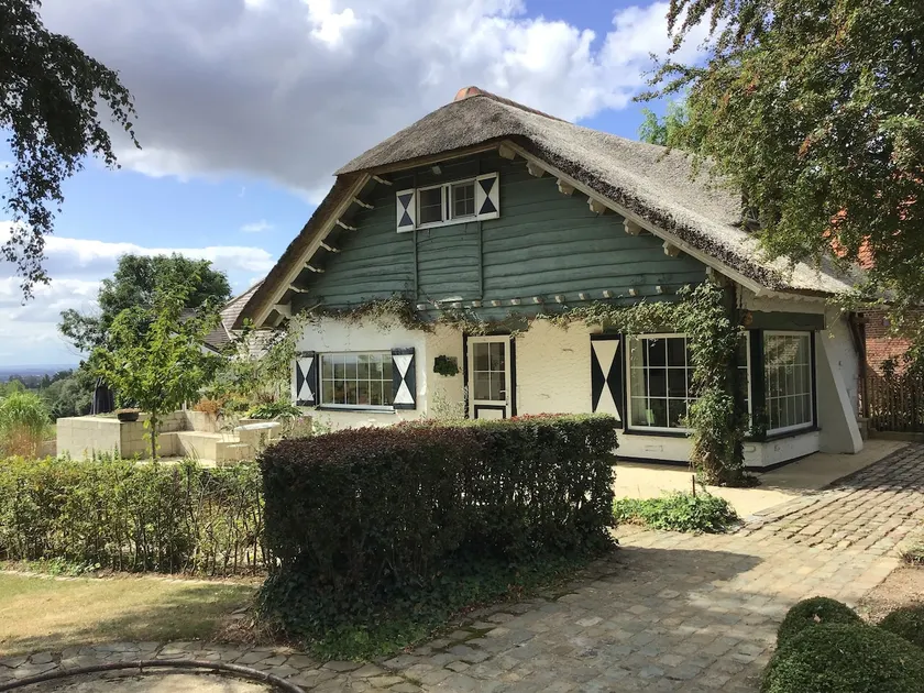 Unieke vakantiewoning, the doctor's house - Image 1