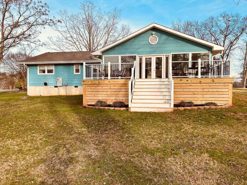 Lake Bowen Retreat - Image 1