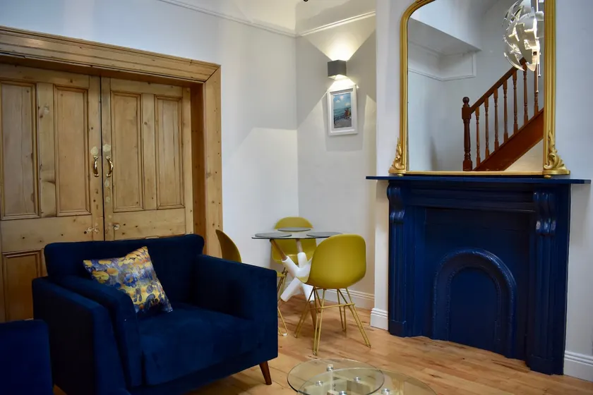 Modern 1 Bedroom Apartment Close to the Centre - Image 1
