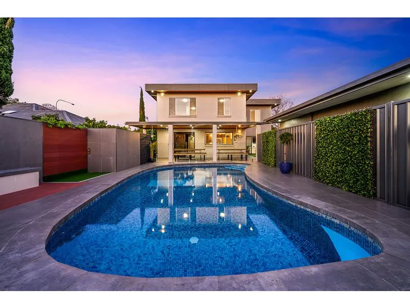 Style, sophistication & charm this home has it all - Image 1