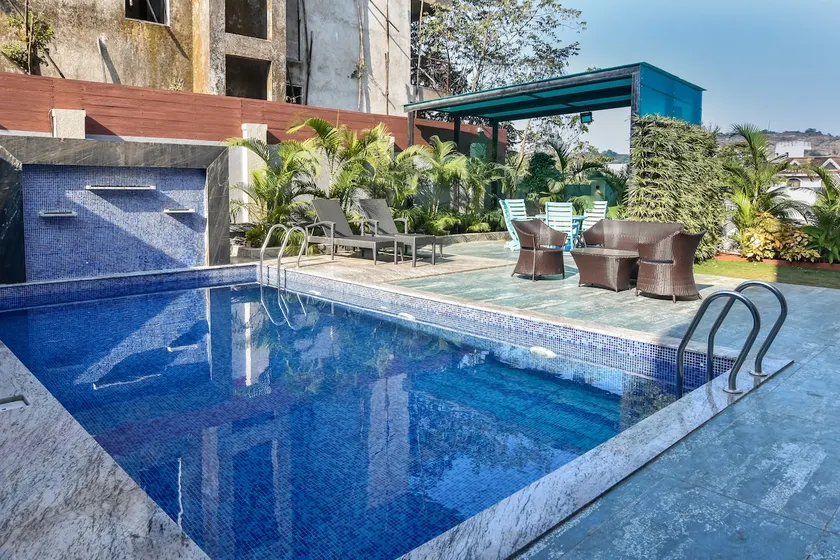 Elegant Villa: Luxury 4BHK by Limestays - Image 1
