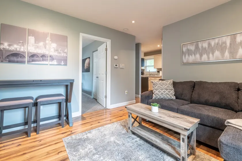 ❤️Charming Urban Oasis | Backyard with a Fire Pit 🔥 - Image 1