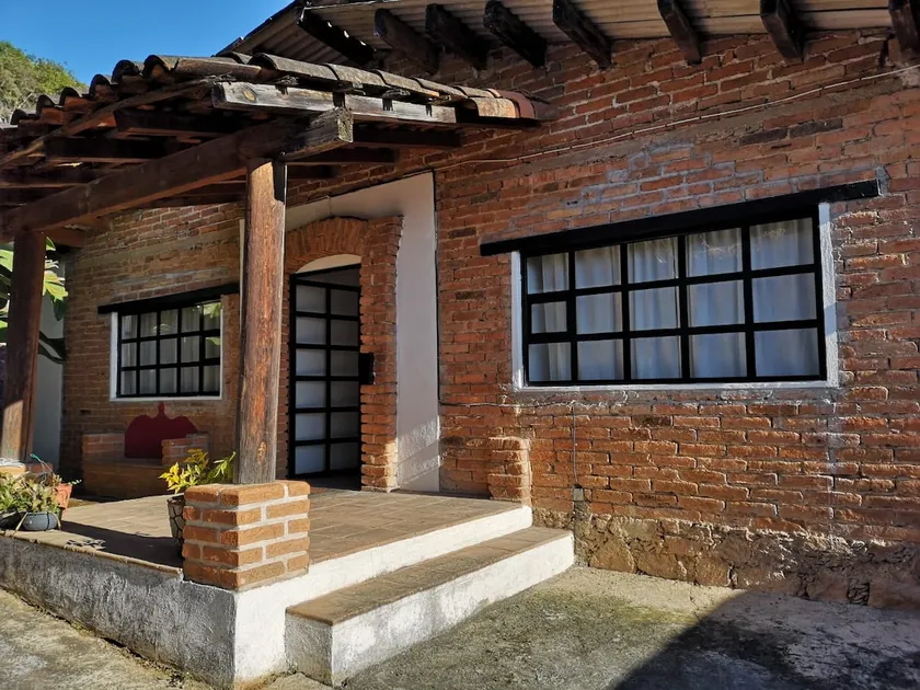 Beautiful rustic house in Valle de Bravo - Image 1