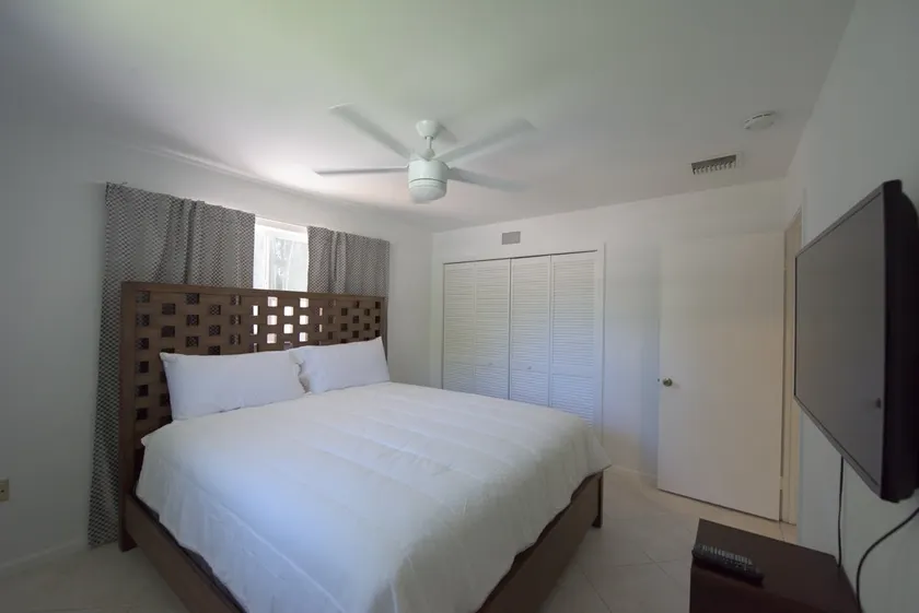 Paradise Place - Pinecrest. - Image 1