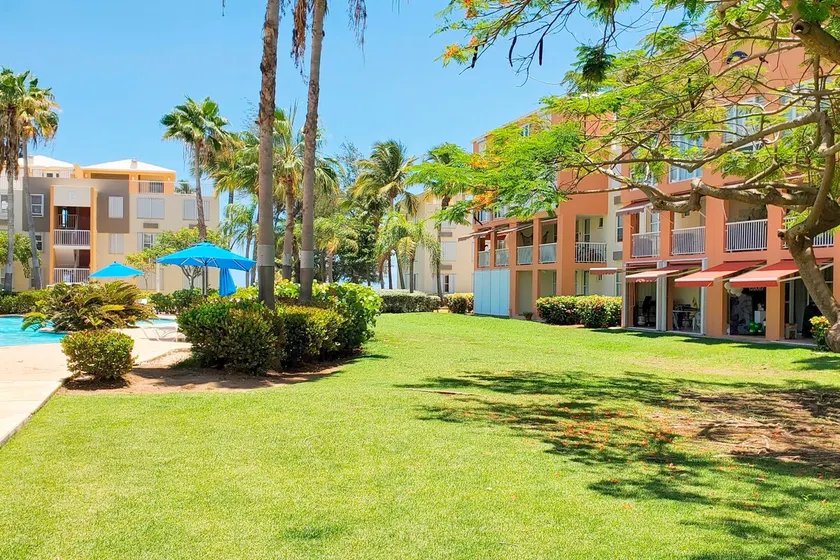 Glam 3BR Condo Beachfront Oasis @ Malibu - Image 1