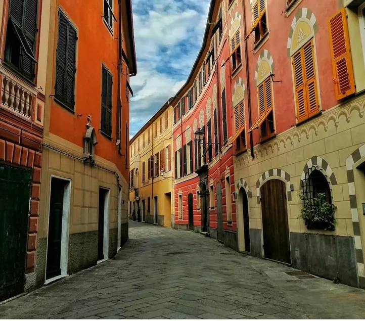 Apartment in the historic center of Varese Ligure - Image 1