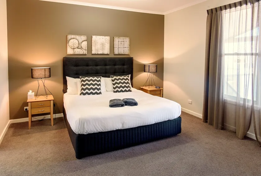 Port Lincoln Foreshore Apartments - Image 1