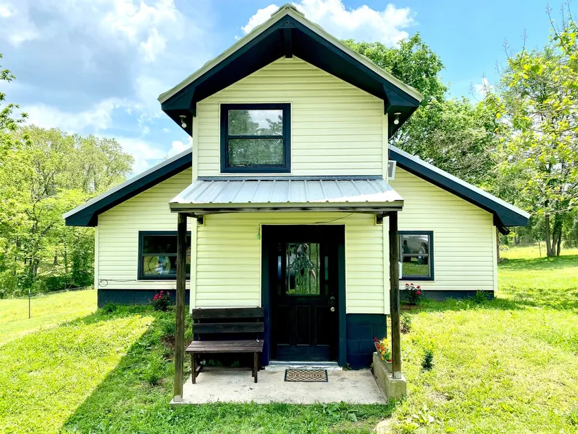 The Hippie House - Image 1