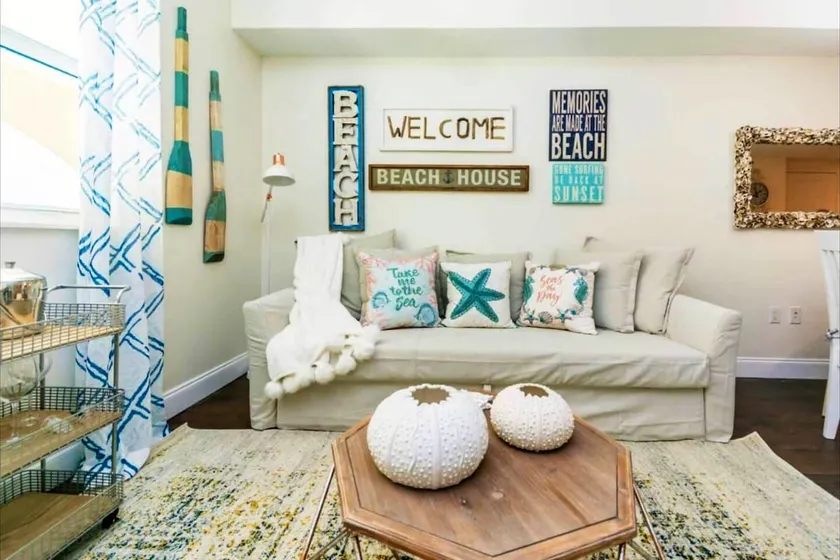 Tropical Coastal Resort Boynton Beach - Image 1