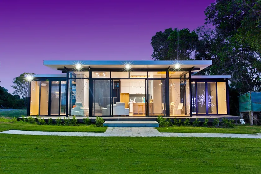 Riverside luxury - Image 1