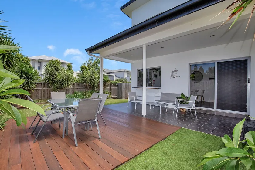 2 BR Hope Island getaway close to theme parks. - Image 1