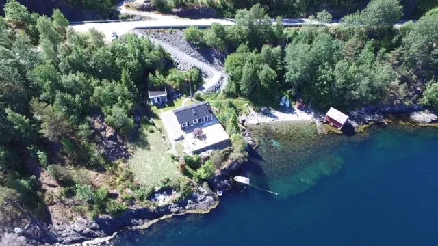Great cabin by the lake in Hardangerfjorden for rent - Image 1