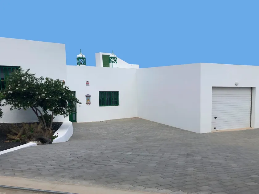 LOS ABUELOS - Image 1