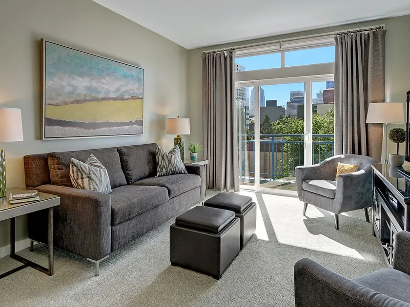 City ★ Water View Oasis with Pool & Gym near Cruise in Heart of Seattle - Image 1