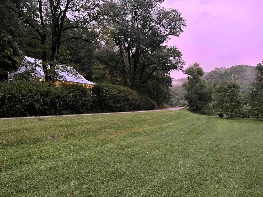 Pet friendly Cabin near Tail of the Dragon - Image 1
