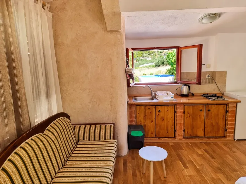 Matan's cottage Kula - Image 1