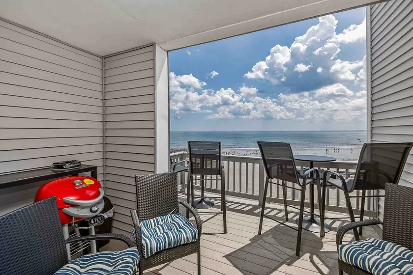 Plum Pad:Park 2 Luxury Condo Overlooking the Ocean - Image 1