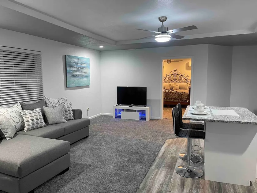 Adorable 1-bedroom guest house in San Rafael - Image 1